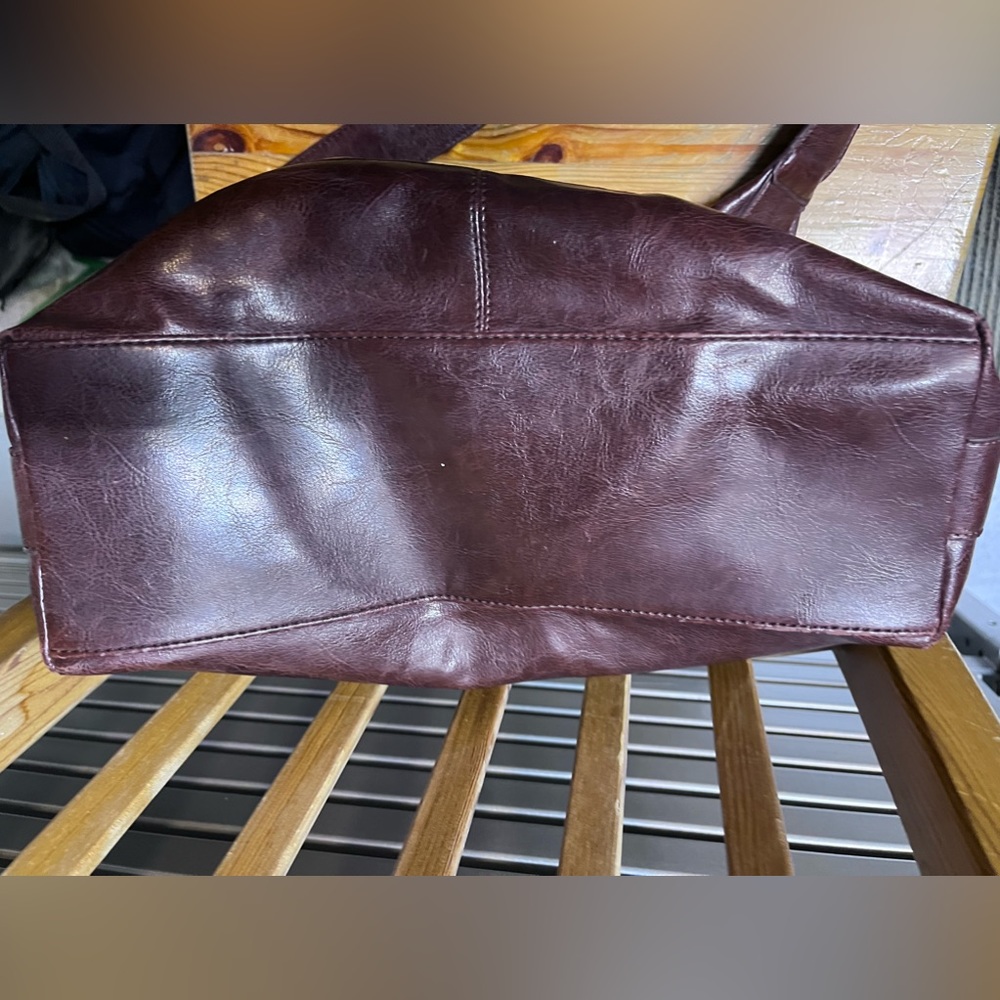 Nygard Collection Purse, Rich Maroon in colour and New without Tags (NWOT). - Picture 7 of 10